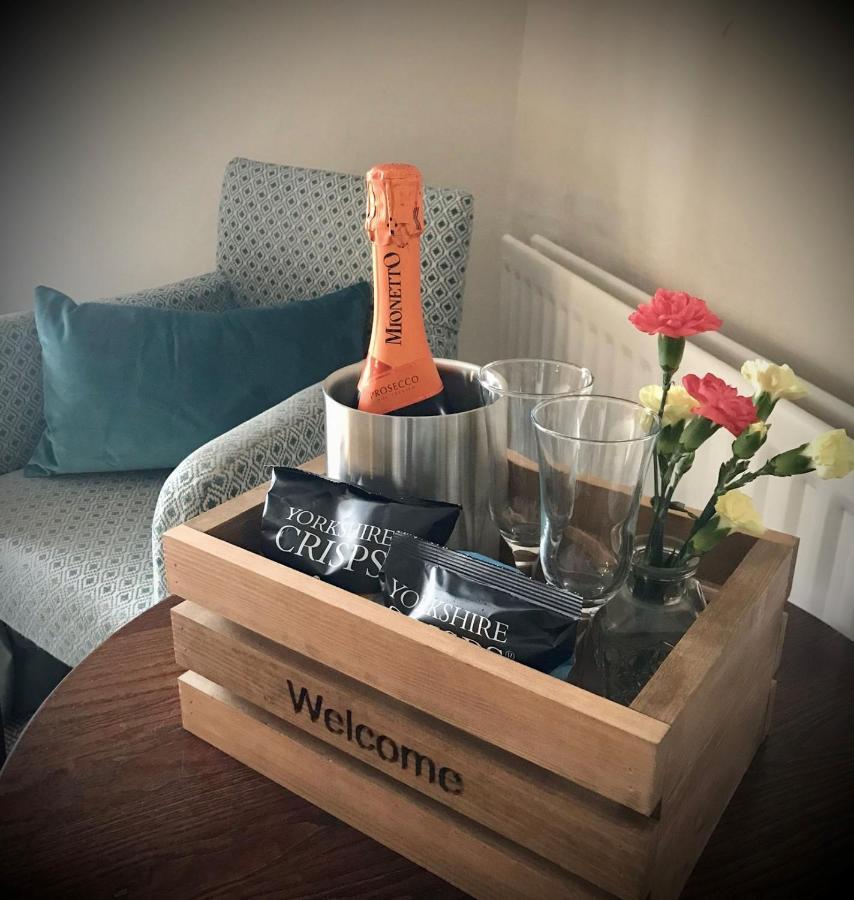 The Bay Horse, Masham Hotel Екстериор снимка