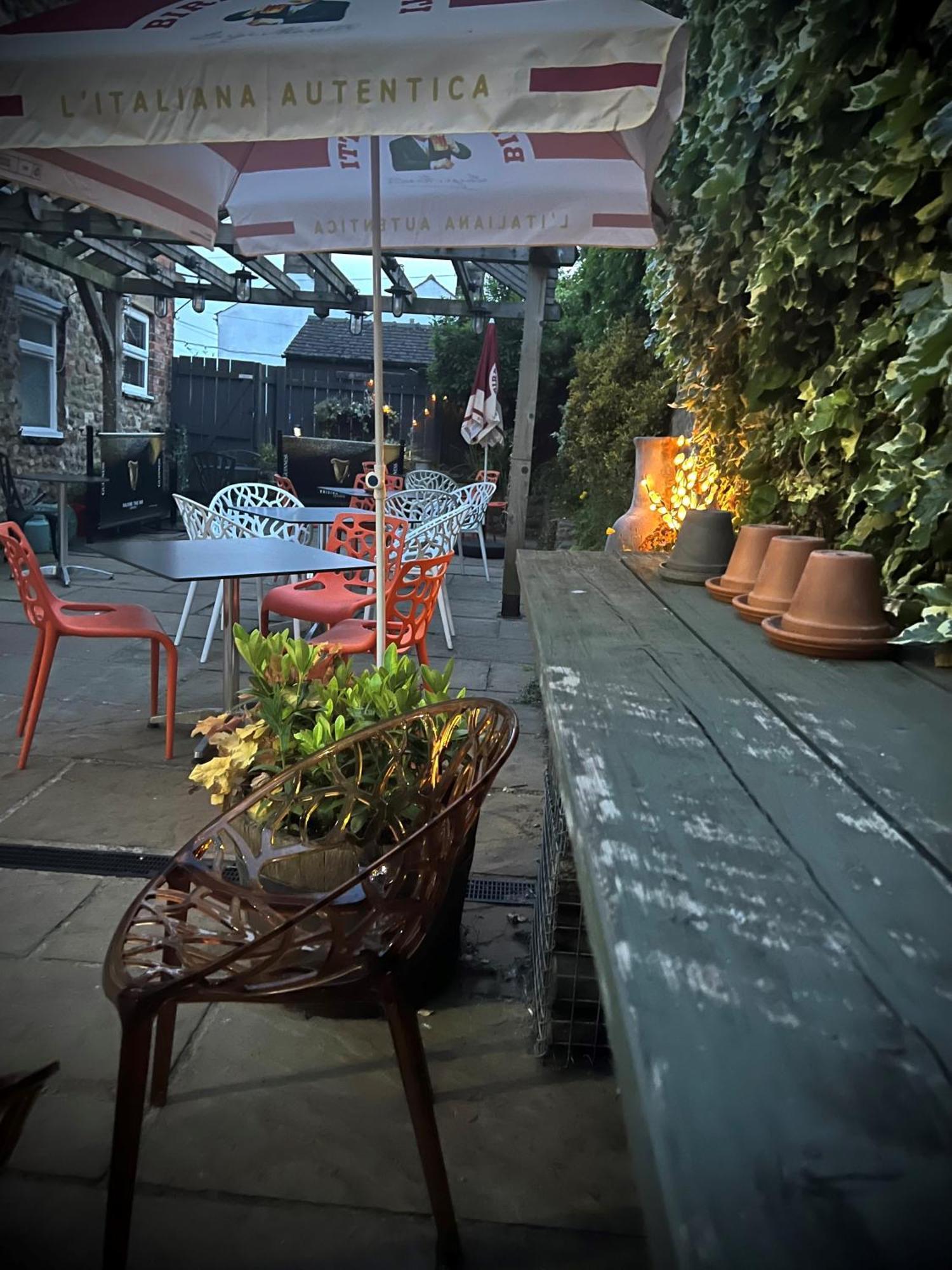 The Bay Horse, Masham Hotel Екстериор снимка